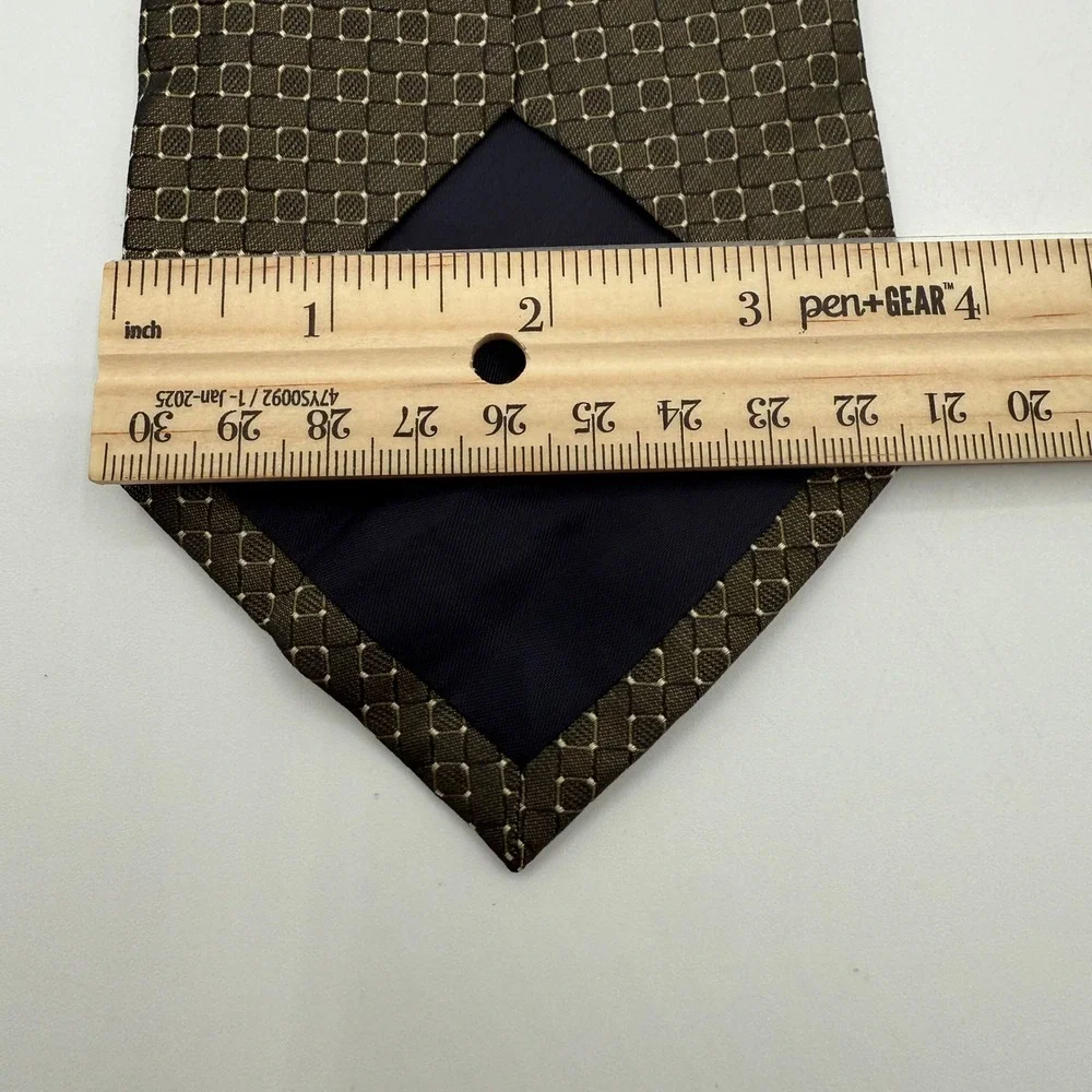 Croft & Barrow Mens 100 Silk Geometric Pattern Tie‎ Brown Gold